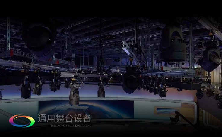 梅州市廣播電視臺(tái)演播廳高清升級(jí)改造設(shè)備項(xiàng)目完工，通用舞臺(tái)舞臺(tái)阻燃幕布給您一個(gè)更絢爛的演播廳呈現(xiàn)