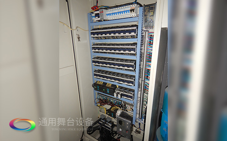 舞臺吊桿、繩索、舞臺臺上下機(jī)械及系統(tǒng)等維護(hù)檢修